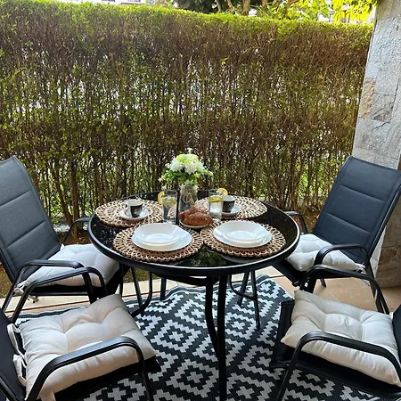 Daire дизайнерско студио ,смокиня,созопол,5 звезден затворен комплекс,4 басейна,1ва линия море *